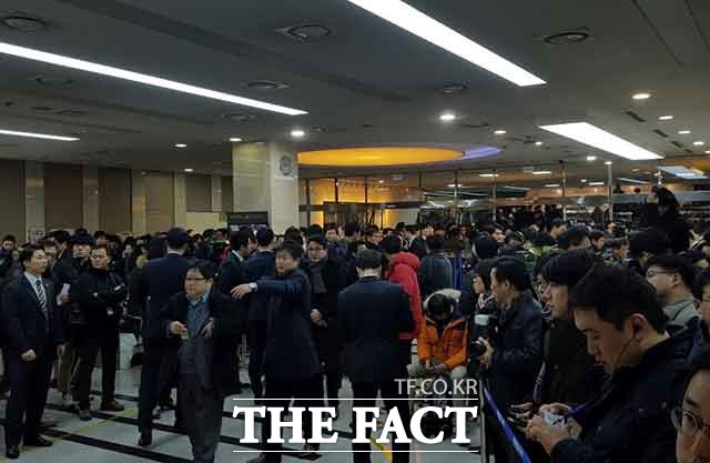 6일 오전 10시부터 국회 박근혜 정부의 최순실 등 민간인에 의한 국정농단 의혹사건 진상규명을 위한 국정조사 1차 청문회가 열린다. /국회=권오철 기자