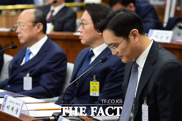 고개숙인 이재용 회장