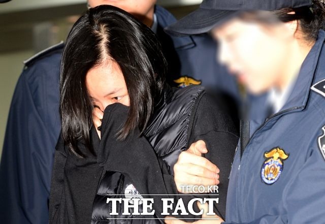 최순실 씨의 조카이면서 최순득 씨의 딸 장시호 씨가 7일 국회 박근혜 정부의 최순실 등 민간인에 의한 국정농단 의혹사건 진상규명을 위한 국정조사특별위원회 김성태(새누리당) 위원장이 발부한 동행명령장을 받고 오후 청문회에 증인으로 출석한다고 알려졌다.  / 임세준 인턴기자