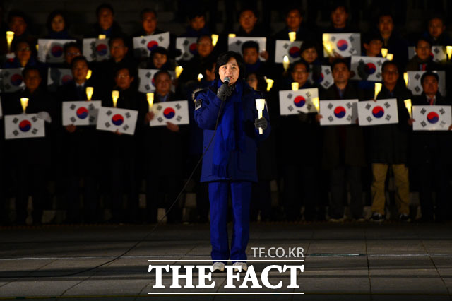 추미애 더불어민주당 대표는 9일 박근혜 대통령 표결을 앞두고 탄핵은 구국의 길이자, 민생의 길이라고 다시 한 번 탄핵의 중요성을 강조했다. /남윤호 기자