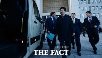 [TF포토] 헌법재판소로 향하는 '대통령 탄핵소추안'
