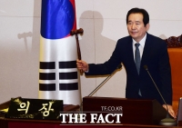  [TF취재기] '박 대통령 탄핵 가결' 역사의 70분…그리고 그 후