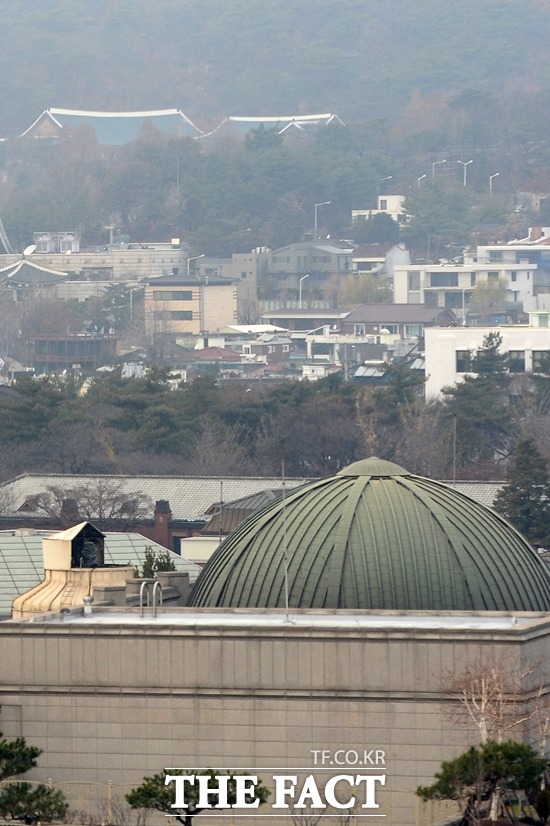 조대환 청와대 민정수석, 과거 발언으로 주목. 조 민정수석은 지난달 박근혜 대통령의 뇌물죄를 인정하는 듯한 발언을 해 관심을 받고 있다. /남용희 인턴기자