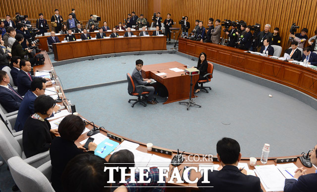 조한규 전 세계일보 사장은 15일 세계일보가 보도하지 못한 파일 중 양승태 대법원장을 사찰한 내용이 있다고 폭로했다. /배정한 기자