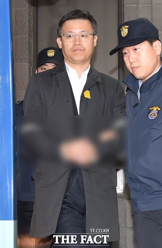 정호성 비서관 박 대통령 끝까지 모신다 정호성 전 비서관이 출소후 박대통령을 모실 것이라고 밝혔다./이새롬 기자
