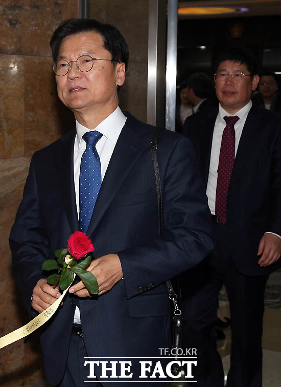 천정배 대선출마 선언. 천정배 전 국민의당 공동대표가 26일 대선출마를 선언했다./더팩트DB