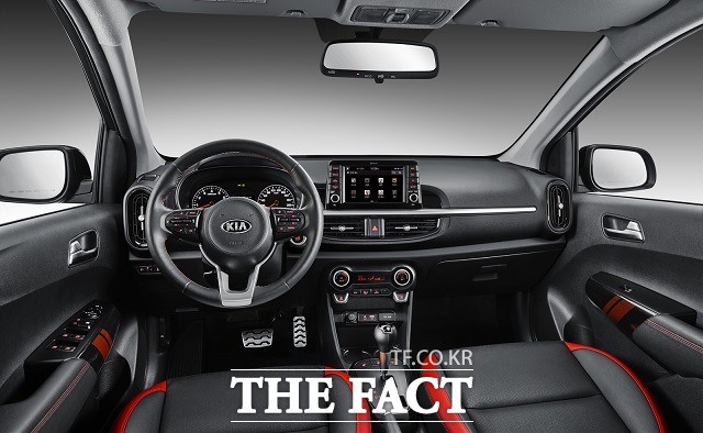 올 뉴 모닝은 볼륨감 넘치는 디자인 요소를 적용, 개성을 강조하는 다양한 디테일을 통해 세련미를 한층 강조했다.