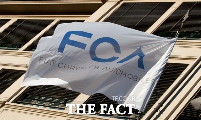 피아트크라이슬러(FCA)가 8일(현지시간) 오는 2020년까지 미국 미시간주와 오하이오주의 공장에 모두 10억 달러를 투자, 2000개의 일자리를 창출하겠다고 밝혔다. /피아트크라이슬러 홈페이지