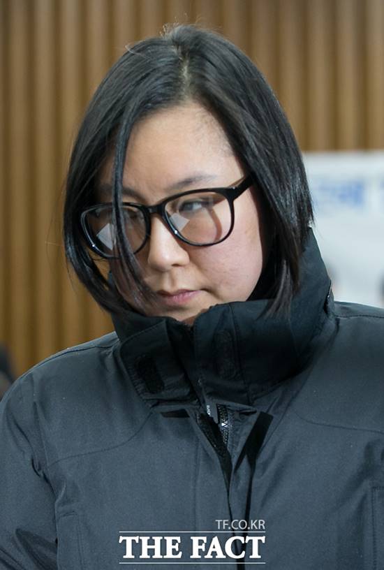 특검, 장시호 제출 태블릿PC 공개. 특검, 장시호 제출 태블릿PC로 인해 최순실 게이트 수사가 탄력을 받을 것으로 보인다. /국회=사진동동취재단