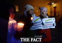[TF포토] '정유라를 한국으로!'…덴마크에 켜진 촛불