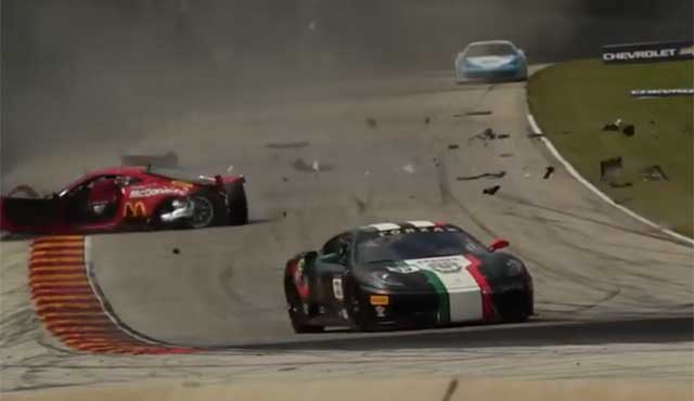 동영상 공유 사이트 유튜브에는 산산조각 난 페라리의 눈물, 다른 차였으면 사망사고라는 제목의 영상이 지난해 11월 게시됐다. /유튜브 영상 캡처