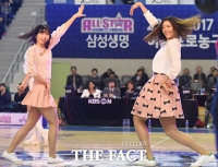 [TF화보] '부끄부끄' 박지수-김지영, 도깨비 패러디와 트와이스 댄스