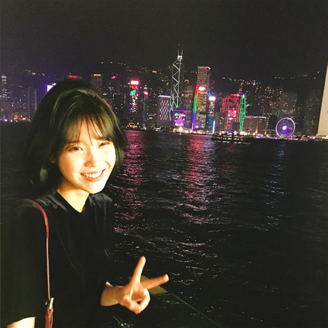 아이유 나홀로 홍콩 여행(?) 아이유가 장기하와 3년만에 결별한 가운데 홍콩 여행사진이 눈길을 끌고 있다./아이유 인스타그램