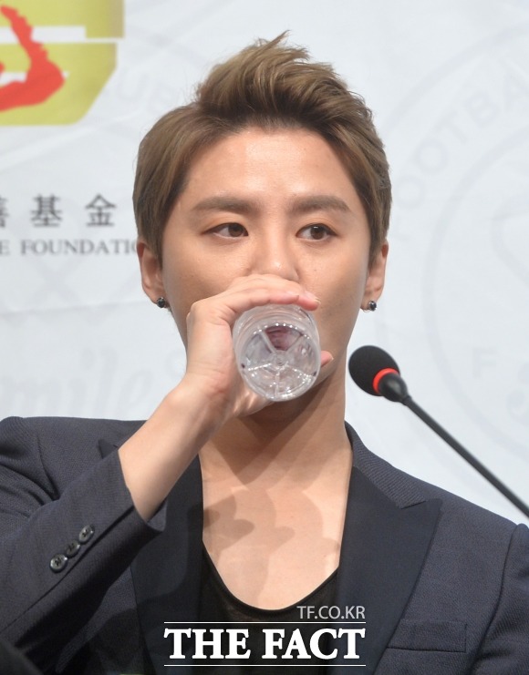 먹튀 논란에 휩싸인 김준수는 9일 논산훈련소로 입소한다. 김준수는 경기남부경찰청 홍보단에서 근무할 예정이다. /더팩트 DB