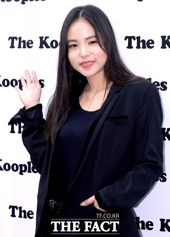 배우 민효린은 다음 달 JYP엔터테인먼트와 전속 계약이 종료된다. /임세준 기자