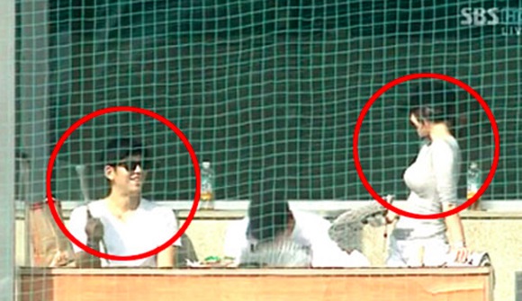 이용대 변수미 결혼, 변수미 볼륨감 눈길. 배드민턴 선수 이용대와 배우 변수미가 결혼 소식을 전한 가운데 변수미의 볼륨감이 눈길을 끌고 있다. /SBS