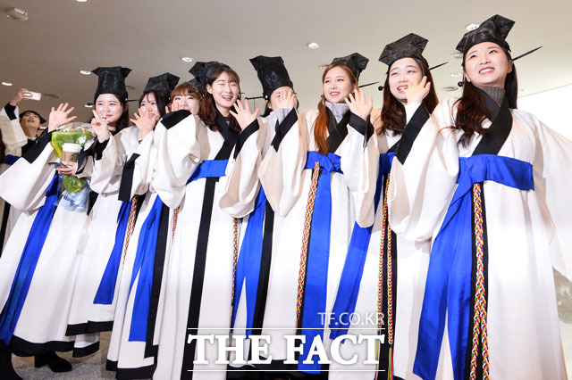 조선시대 선비 복식 갖춘 중앙대학교 학위수여식