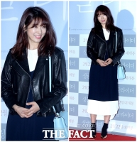 [TF포토] 박신혜, 패션의 완성은 '블랙 재킷'