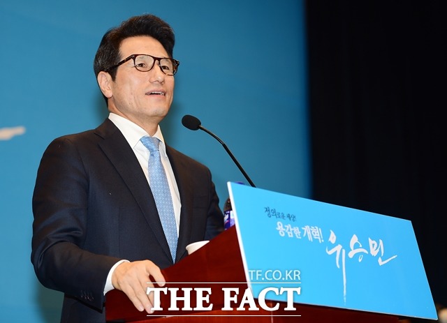 패악질 뜻. 정병국 바른정당 대표는 재심을 주장하는 박 대통령 측에게 패악을 부린다는 비판의 말을 했다. /배정힌 기자