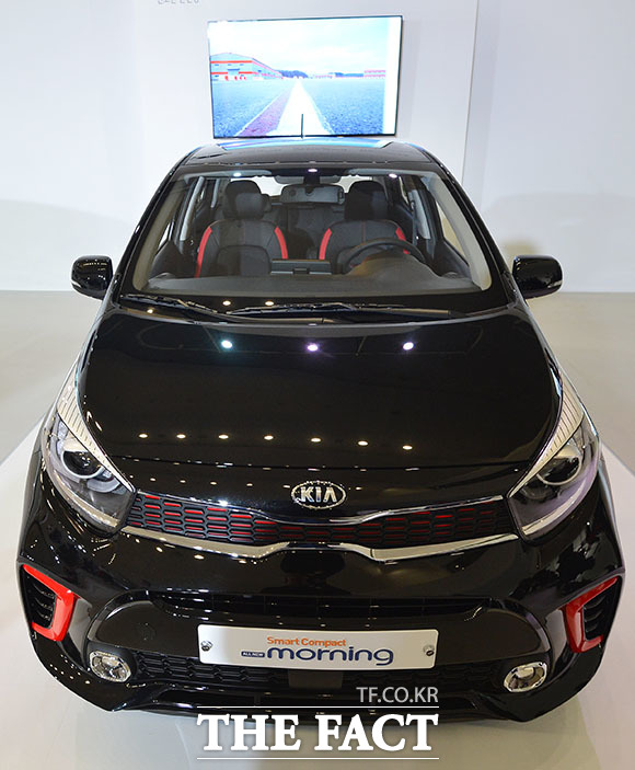 기아자동차가 지난 2월 한 달 동안 전 세계 시장에서 전년 대비 2.1% 늘어난 22만7823대를 판매했다고 2일 밝혔다. /더팩트 DB