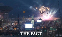 [TF포토] 마지막 촛불집회 '광장은 축제의 장'