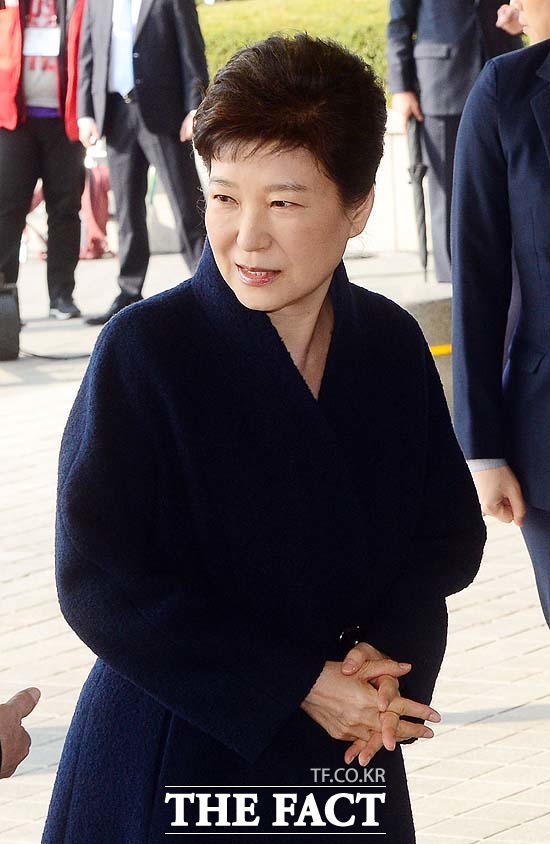 검찰 측은 박근혜 전 대통령이 진술 거부권을 행사하지 않고, 질문에 답변하고 있다고 설명했다. /사진공동취재단