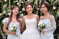[TF포토] '결혼식까지 함께' 바다 결혼식 참석한 유진-슈