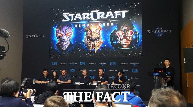 블리자드는 26일 서울 강남구 코엑스 오디토리움에서 기자 간담회를 열고 ‘스타크래프트 리마스터’를 공개했다. 마이크 모하임 블리자드 CEO를 포함한 이 회사 본사 관계자들이 기자들의 질문에 답하고 있다. /더팩트 DB