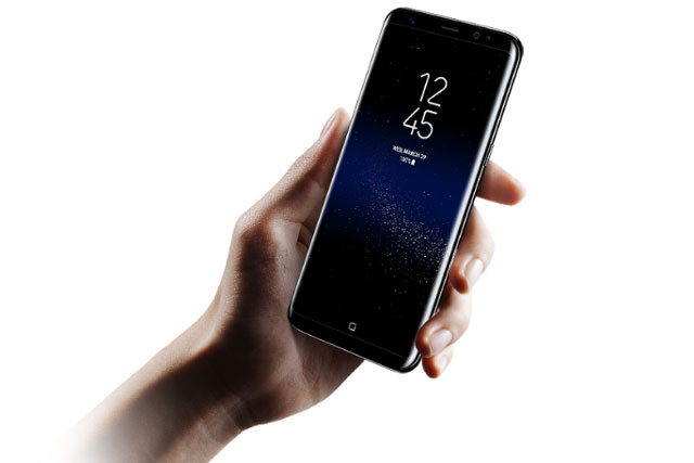 삼성전자는 30일 미국 뉴욕 링컨센터에서 삼성 갤럭시 언팩 2017을 열고 차기 주력 스마트폰 갤럭시S8 시리즈를 공개했다. /삼성전자 뉴스룸 갈무리