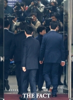 박 전 대통령, 영장심사 시작…구속이냐 불구속이냐