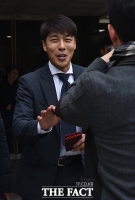 [TF포토] 장시호 재판 참석한 김동성, '여유있는 미소'