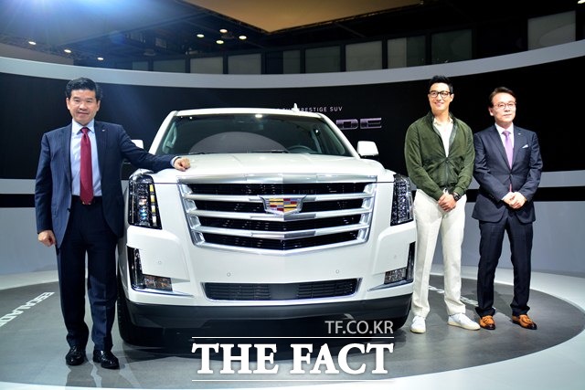 제임스 킴 한국GM사장, 배우 다니엘 헤니, 지엠코리아 김영식 캐딜락총괄사장 (좌측부터)