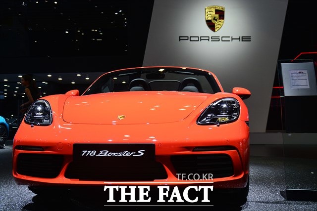 포르쉐 718 박스터 S