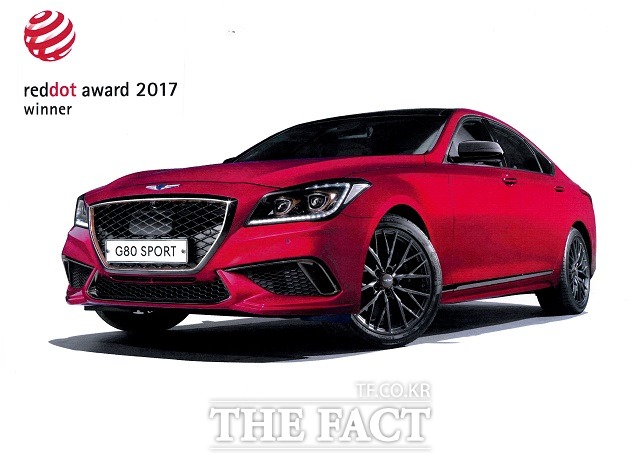 현대기아자동차는 4일 현대자동차의 준대형 세단 그랜저와 기아자동차 K5 왜건 등 5개 차종과 제네시스 G80 스포츠가 2017 레드닷 디자인상을 동시에 수상했다고 4일 밝혔다. /현대기아자동차 제공
