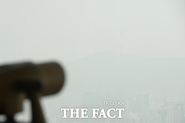 오늘날씨, 청명 미세먼지 주의. 절기상 청명인 오늘(4일)은 전국에서 미세먼지 주의보가 내렸다. /더팩트DB