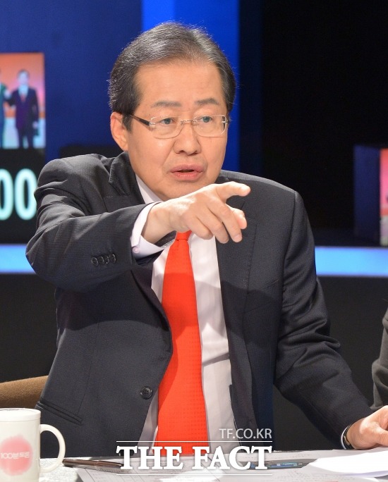 홍 후보의 막말과 태도 논란은 이번이 처음이 아니다. 홍 후보는 최근에도 상대 후보 비방을 비롯한 언행으로 물의를 일으킨 바 있다. /국회공동취재단