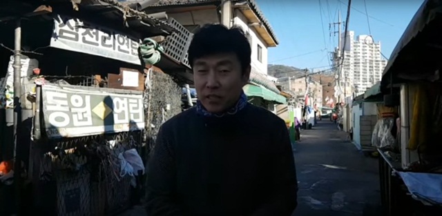 김영애 별세, 이영돈 PD는? 배우 김영애가 9일 별세한 가운데 이영돈 PD의 근황에 대한 관심이 집중되고 있다. 이영돈 PD는 유튜브 채널 이영돈 TV를 운영하고 있다./이영돈 TV 유튜브 캡처