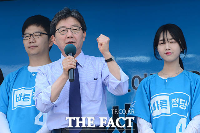 유승민 바른정당 대선후보은 7일 오후 기회견을 통해 대국민호소문을 발표했다. /남용희 기자