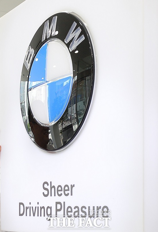 메르세데스-벤츠와 BMW의 국내 판매량이 올해 처음으로 일본 내 판매량을 앞지른 것으로 나타났다. /더팩트 DB