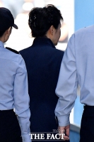 [TF포토] '사복에 올림머리' 박근혜 전 대통령, 53일만에 외부공개
