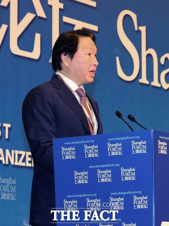 최태원 회장은 상하이 포럼에 앞서 베이징을 방문, 제리 우 SK차이나 신임대표와 만나는 등 글로벌네트워크 확장에도 속도를 내고 있다.