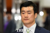 [TF포토] '박근혜 강제 구인 거부…' 증인 없는 재판 출석하는 이영선