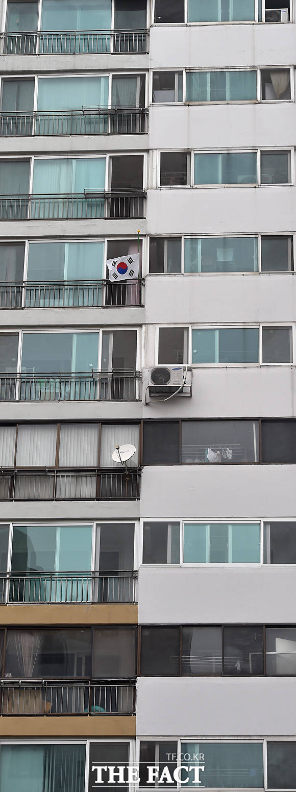 찾아보기 힘든 태극기