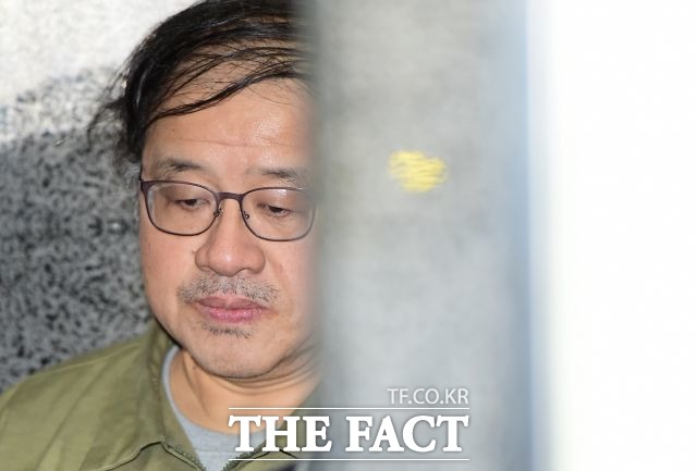 이재용 삼성전자 부회장에 대한 재판이 8일 열린 가운데 재판부가 이달 말까지 안종범 전 청와대 경제수석(사진)에 대한 증인신문이 이뤄져야 한다라고 밝혔다. /더팩트 DB