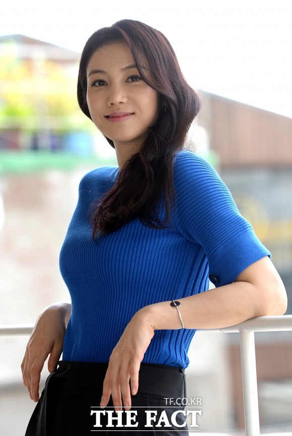 흥행? 소박하게 200만? 김옥빈이 영화 악녀의 흥행 여부에 대해 소박하게 200만명이 넘었으면 좋겠다고 답했다. /임세준 기자