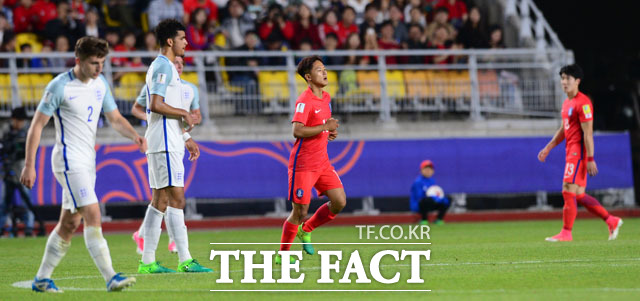 잉글랜드가 11일 오후 진행된 FIFA U-20 월드컵 코리아 2017 결승전에서 베네수엘라를 상대로 1대 0으로 승리했다. 사진은 지난달 26일 잉글랜드와 한국의 경기 장면. /남윤호 기자