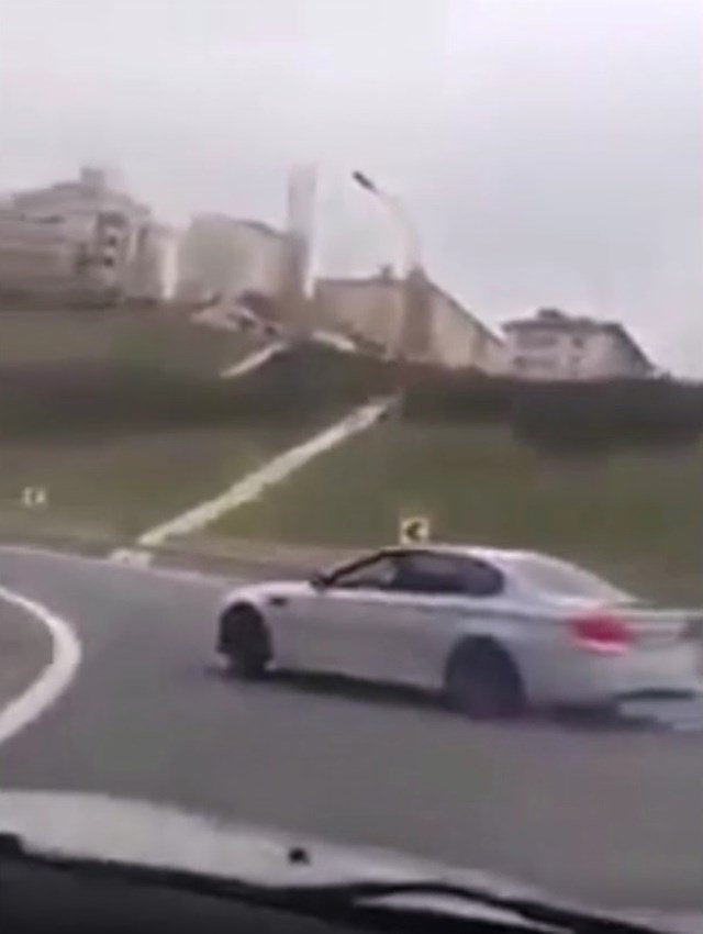 고속도로 위 살벌한 드리프트 9일 한 페이스북 페이지에 BMW가 일반 고속도로에서 드리프트를 하는 모습이 영상으로 올라왔다. / 페이스북 페이지 캡처