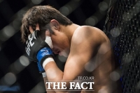 [UFC] 김동현, 코빙턴에게 무릎! 희미해진 'UFC 챔피언 꿈'