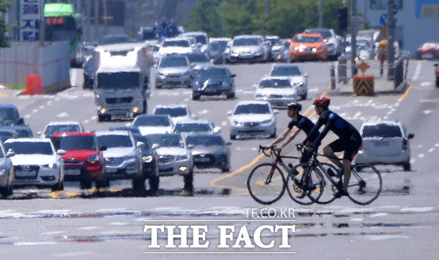 폭염주의보가 연일 계속되고 있는 가운데 열사병과 일사병의 차이와 대처법이 눈길을 끌고 있다. /더팩트DB