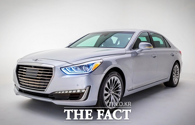 제네시스가 미국 시장조사업체 제이디파워가 21일(현지시간) 발표한 2017 신차품질조사(IQS)에서 지난 2013년부터 4년 동안 신차품질조사 프리미엄 브랜드 1위를 유지했던 포르쉐를 제치고 1위에 올랐다. /제네시스 제공